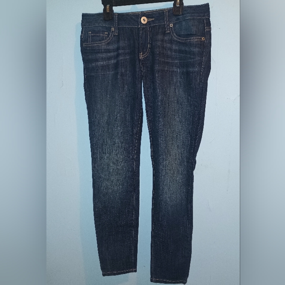 Guess Jeans - Picture 4 of 13